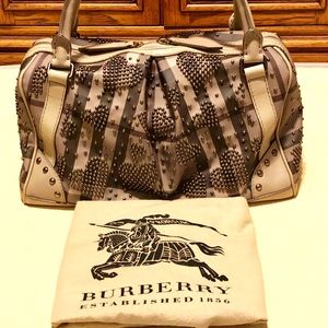 💯Authentic Burberry Heart Studded Bag
